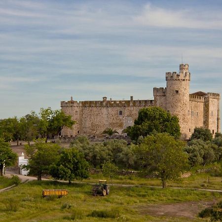 Casa Rural Castillo De Caceres Exterior photo
