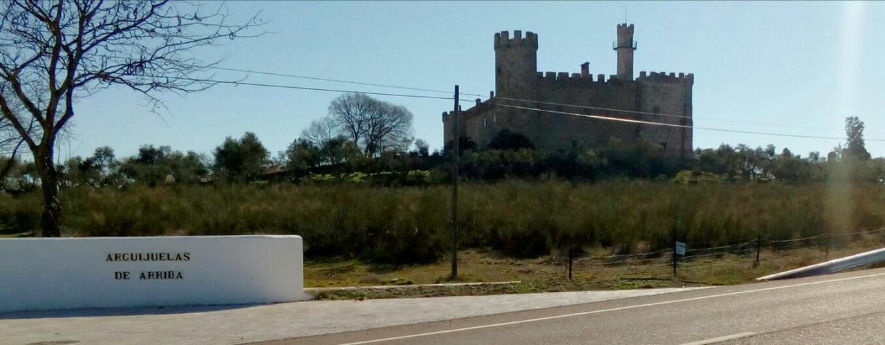 Casa Rural Castillo De Caceres Exterior photo